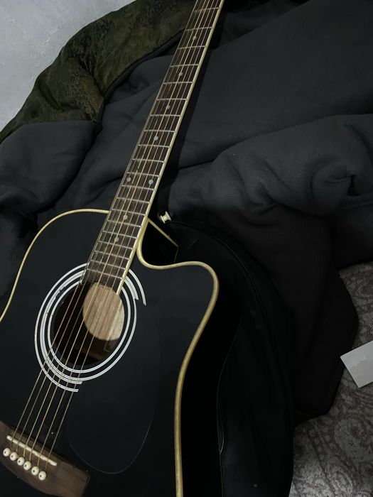 Гитара сатлады 25000 келсім бар