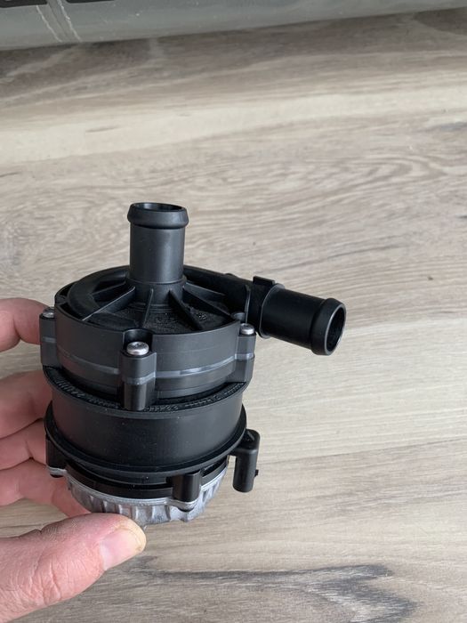 Pompa apă suplimentară 12v VAG