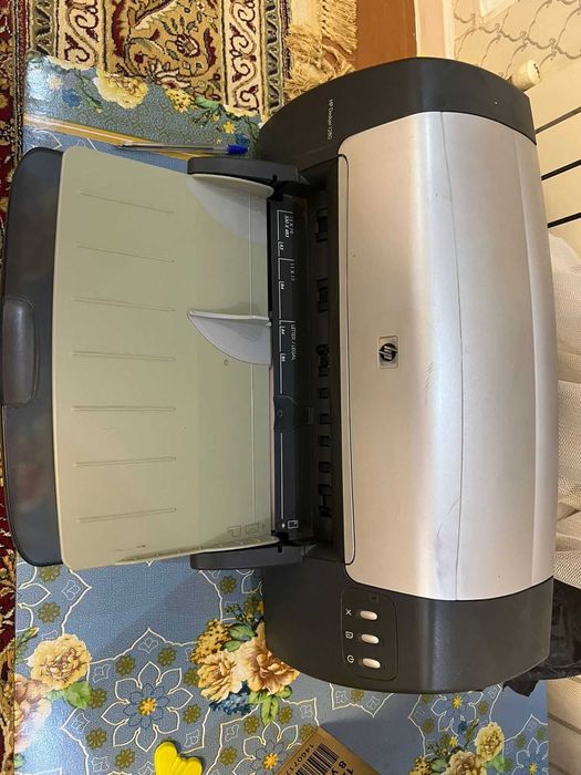 Продается цветной принтер HP Deskjet 1280