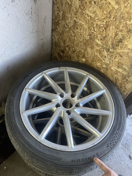 Vossen R18. 235/45/18