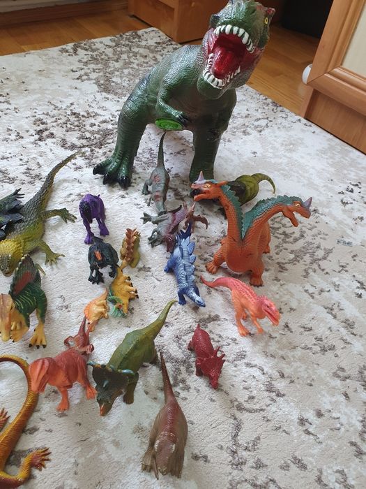 Dinozauri de plastic Jurasic World