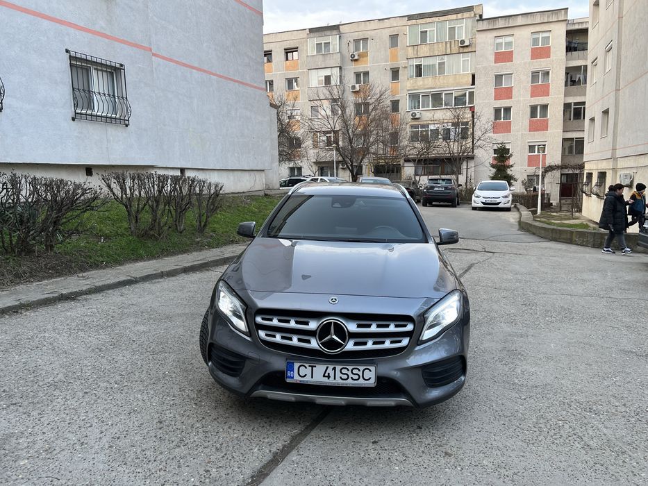 Mercedes GLA an 2018 motor 1.6 benzina