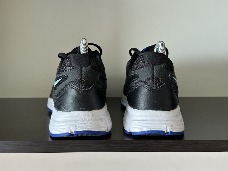 Nike Revolution 39номер 25см Стелка Като Нови