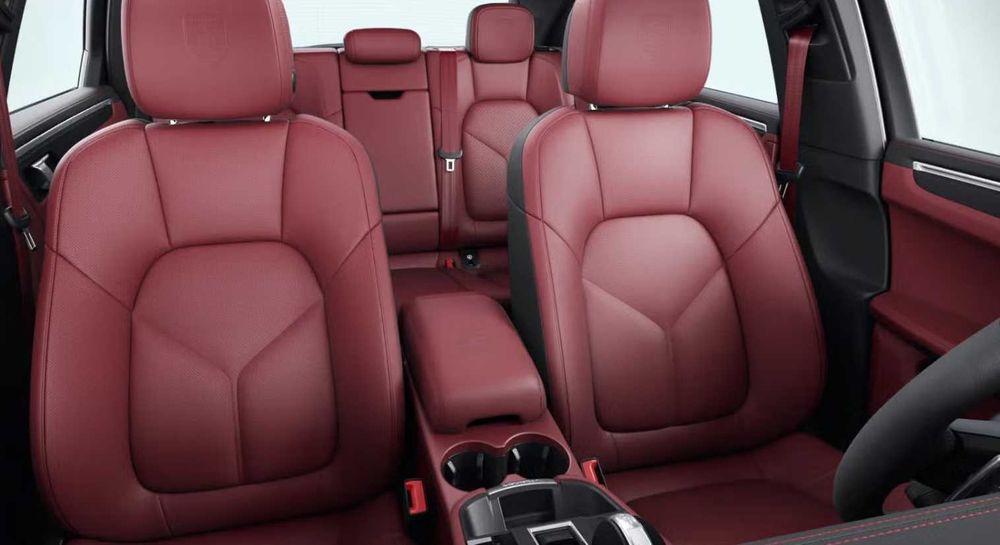 Автомобиль Porsche Macan T