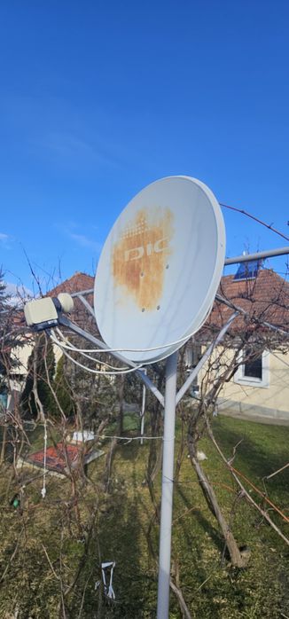 Antena  satelit Digi