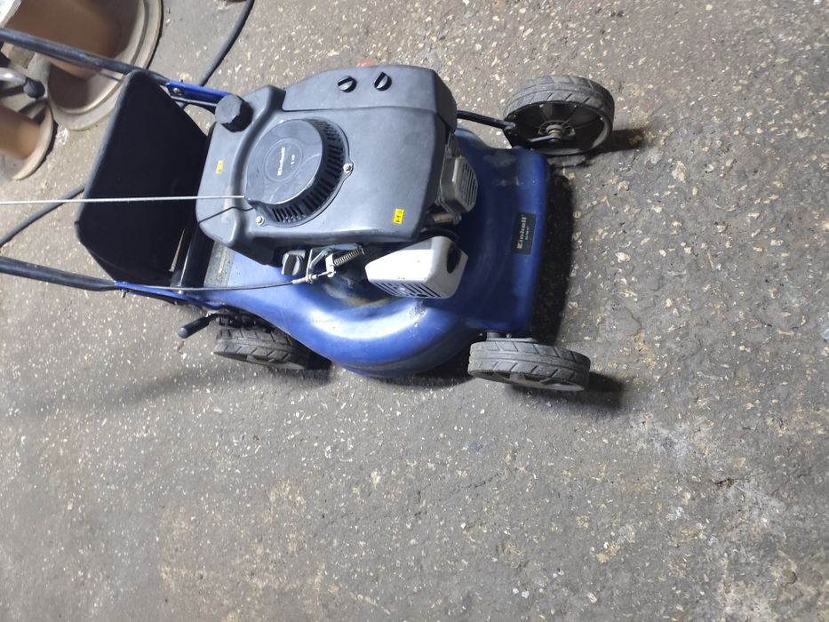 Бензинова косачка