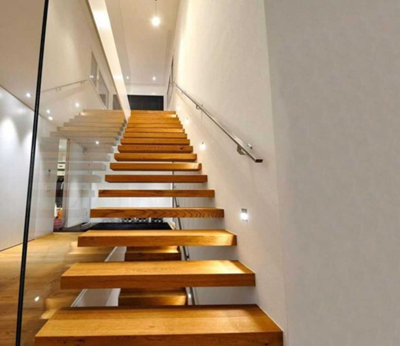 Scari , Balustrade si Pervazuri  din Lemn