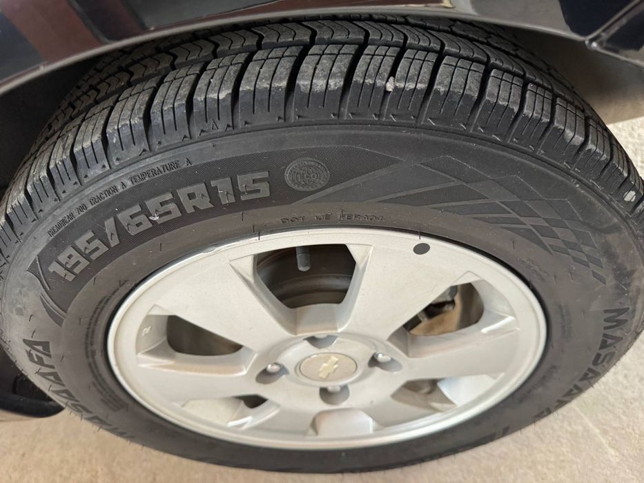 Gentra avtomat sotiladi