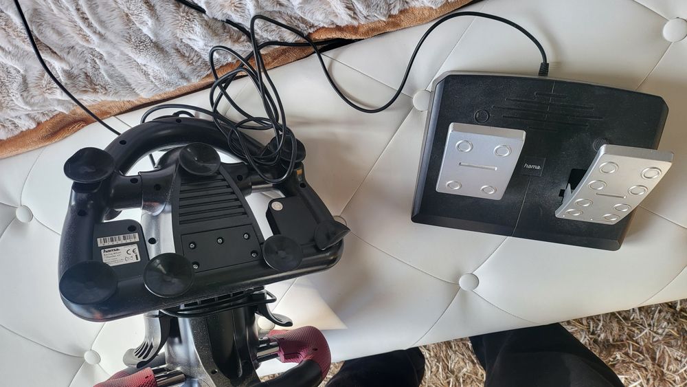 Нов Геймърски Волан с педали Hama за playstation 3 PC компютър