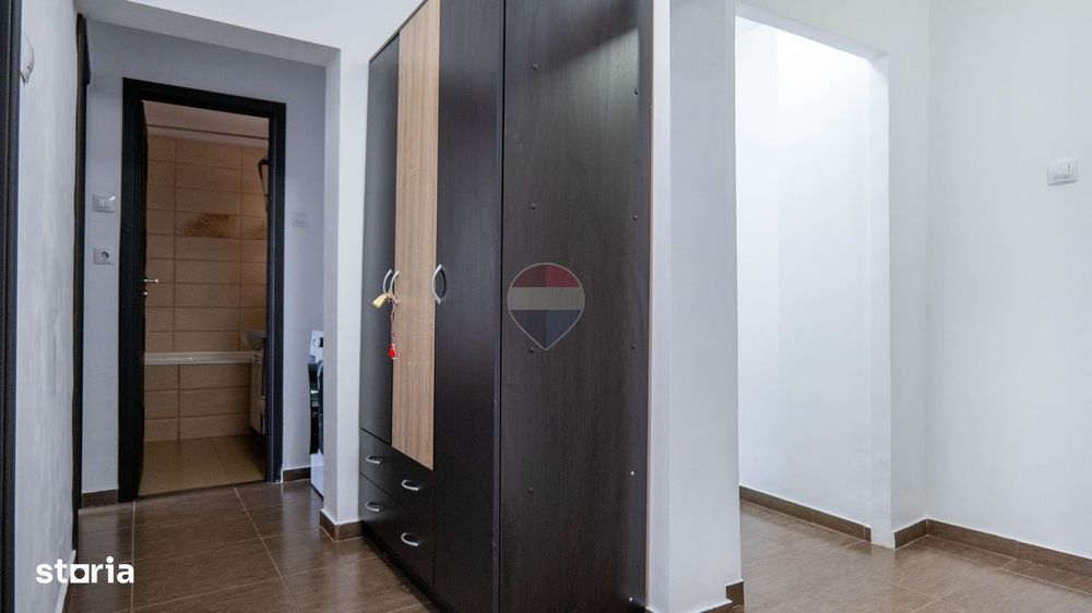 Apartament cu 3 camere de vânzare