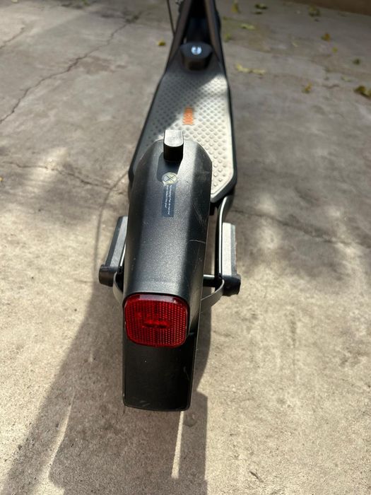 Электросамокат Segway ninebot F2