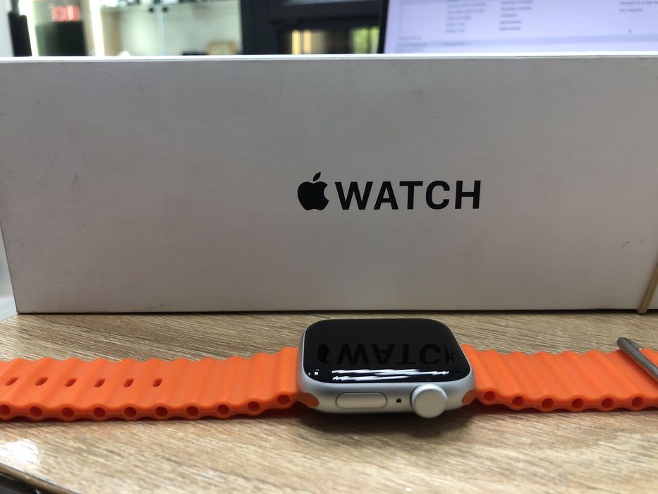 Apple watch se2 40mm  (p25)