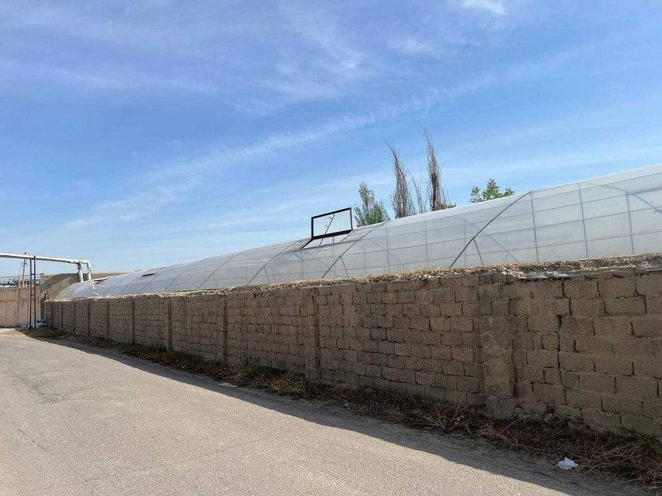 66 sotix yer sotiladi Nazarbekda sotigi $15000 dan