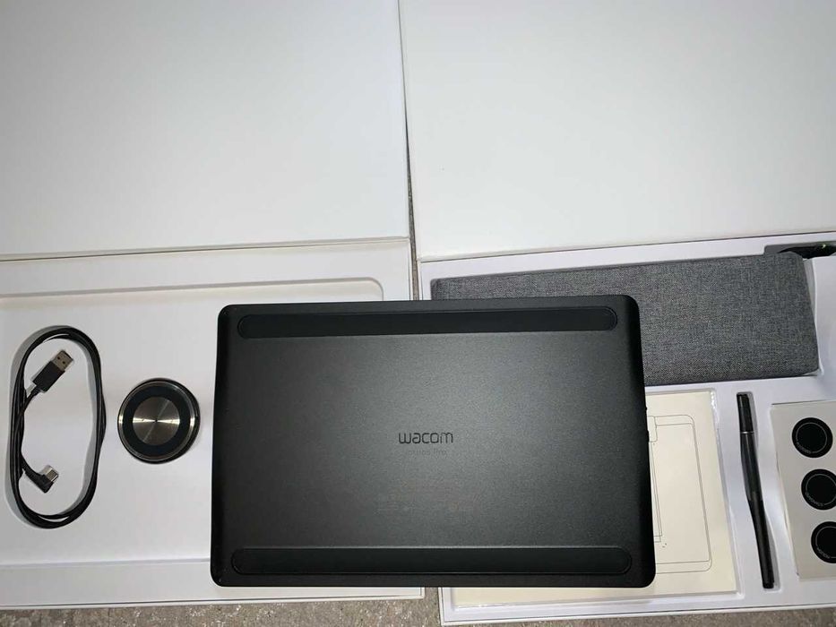 Wacom Intuos Pro Paper Edition M-Pro Pen 2