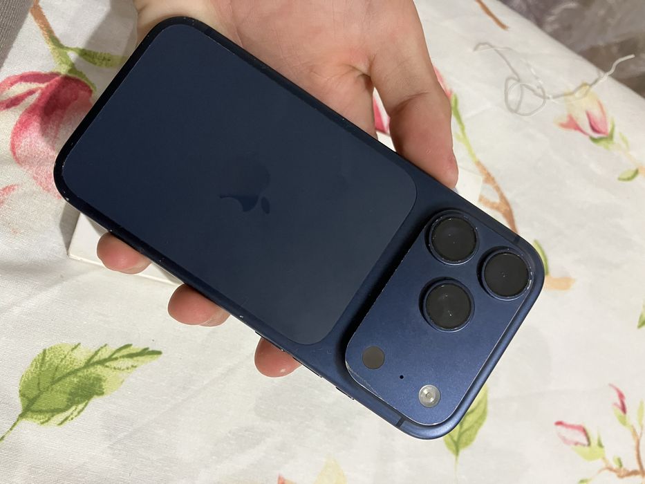 Продавам IPhone 17 pro