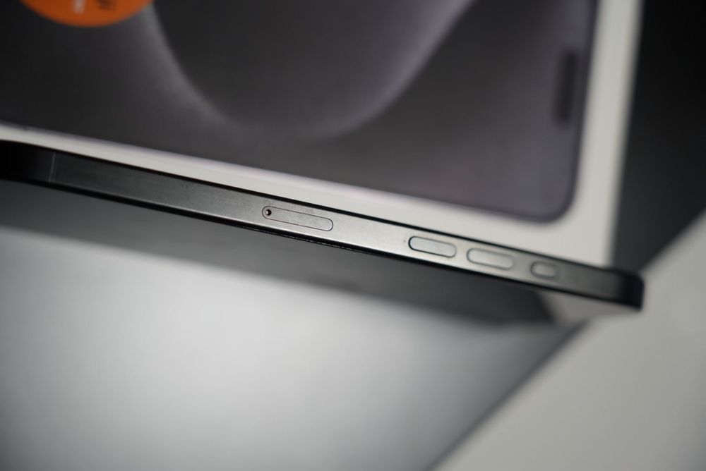 iPhone 15 Pro Max black