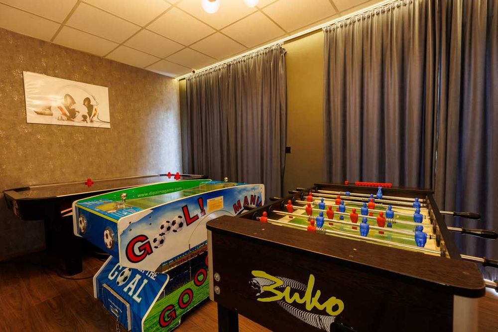 Парти зала за рожден ден големи деца, тинейджъри, зала за погача бебе