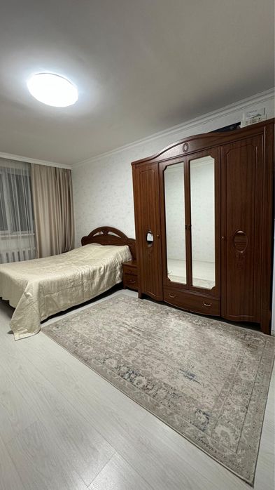 Продам спальный гарнитур