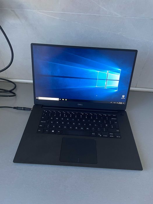 Laptop dell XPS 9570 /i5 8300H -8Gb RAM  /ssd 256 Nvm /GTX 1050 4gb
