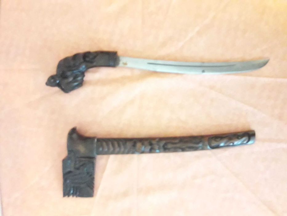 Sabie cu maner si teaca