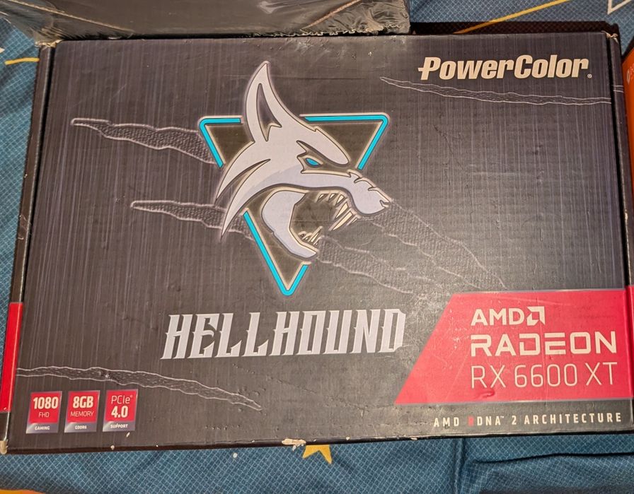 Видеокарта AMD RX6600XT