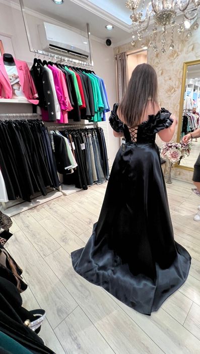 Rochie nașă,folosită o singura data