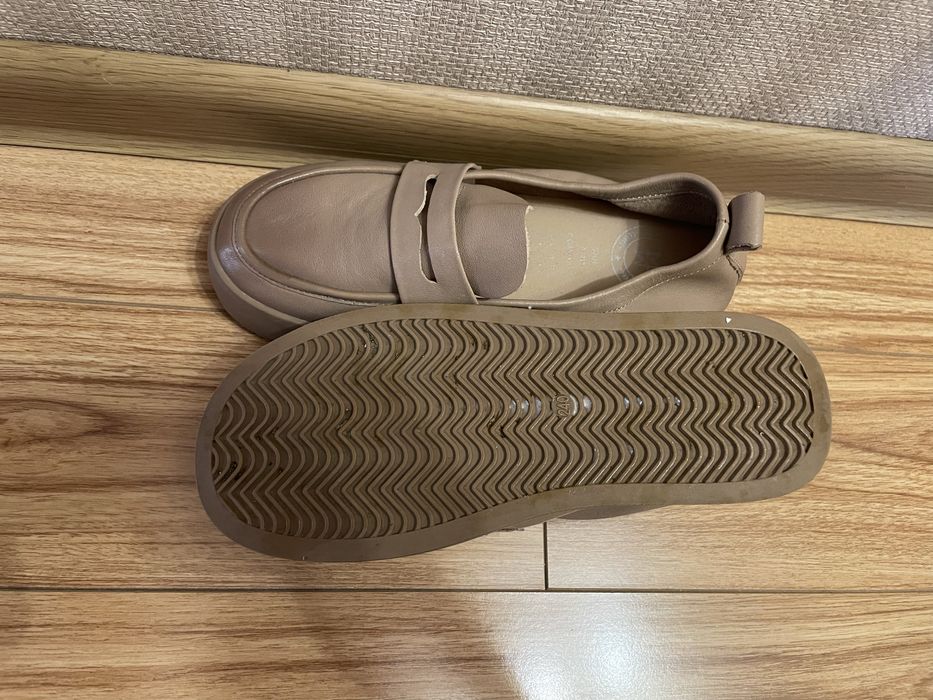 Женские лоферы продам