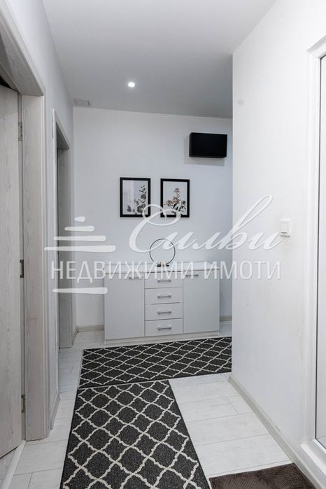 Продава се Тристаен апартамент в Шумен, Боян Българанов 2 - 85 кв.м за 1260 €/кв.м - Снимка #12