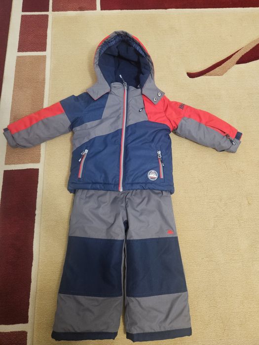 Зимний детский комбинезон