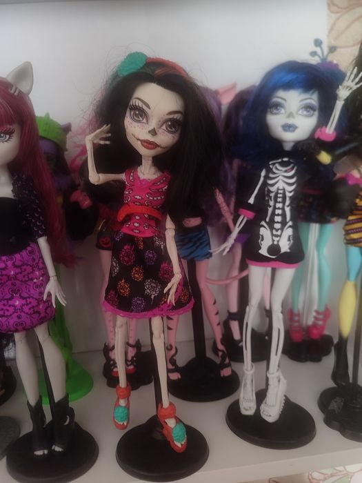 ПРОДАЮ КОЛЛЕКЦИЮ! Скеллита Monster high