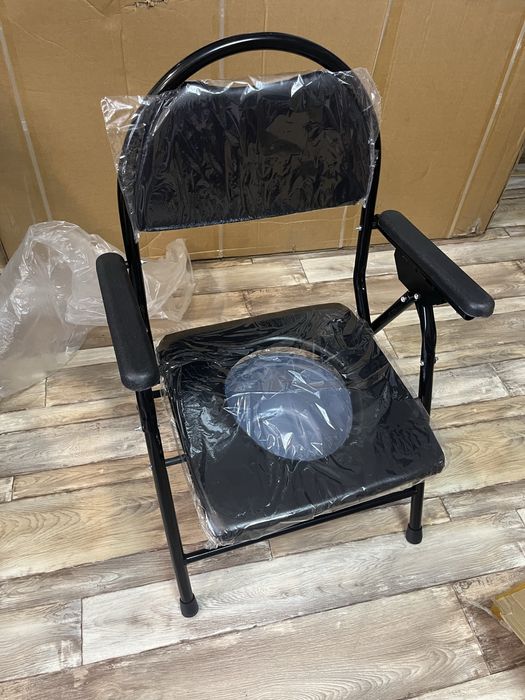 Кресло туалет новое