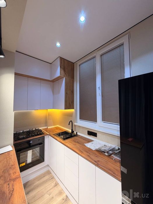1в2 /1/4 Ялангач 190 школа , салон Алиса Мебель, техника