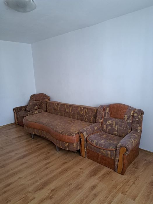 INCHIRIEZ - VAND apartament cu 2 camere decomandat