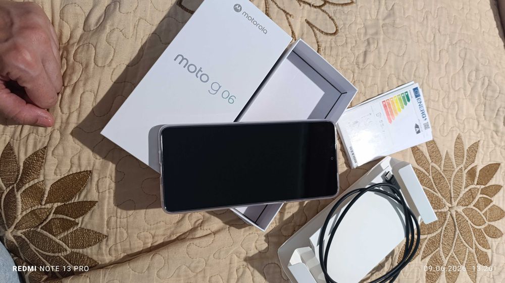 Телефон, нов, moto g 06