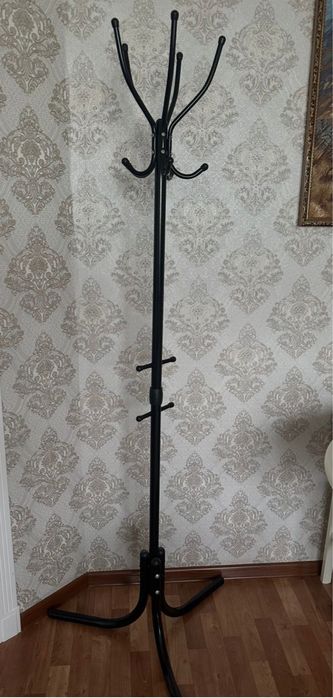 Продам напольную вешалку