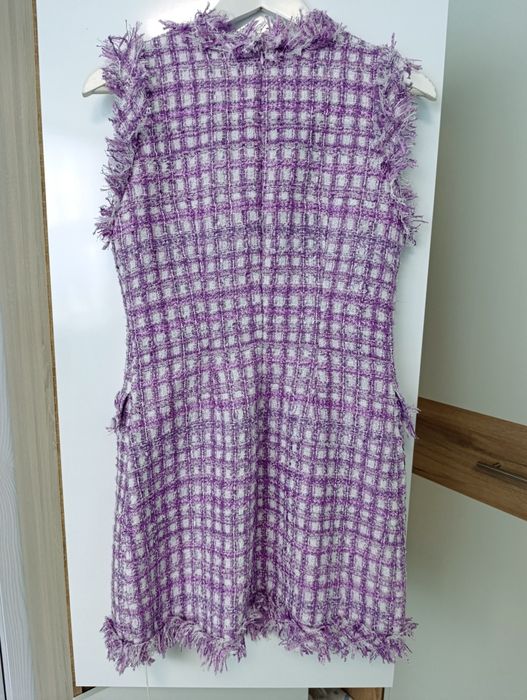 Нова  с етикет! Разкошна лилава рокля букле