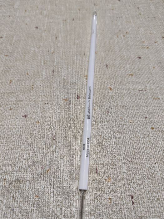 Лабораторни термометри-Немски 200гр,300градуса.