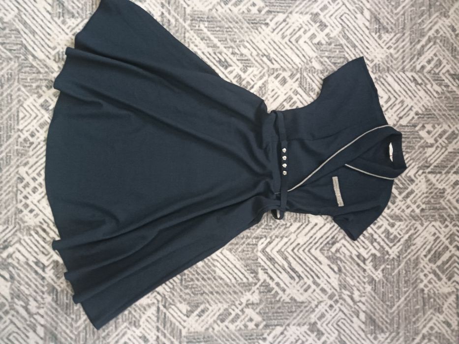 Отдам все вещи за 2 кг малины