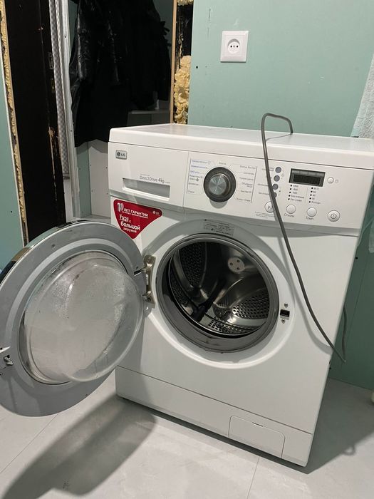 Стиральная машина автомат LG.