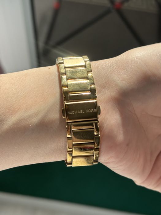 Michael Kors часы для девушек
