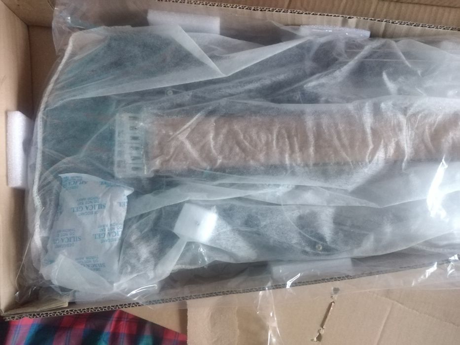 Чисто Нова електрическа китара