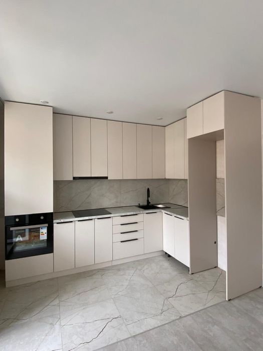 Дизайнер, сборщик мебели