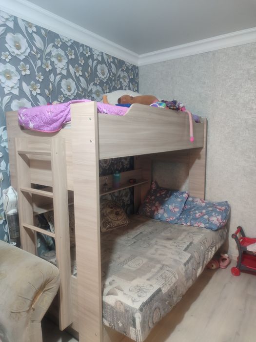 Продам 2 ярусную диван кровать