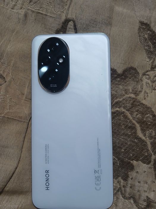 HONOR 200 8/256 ГБ — только наличные