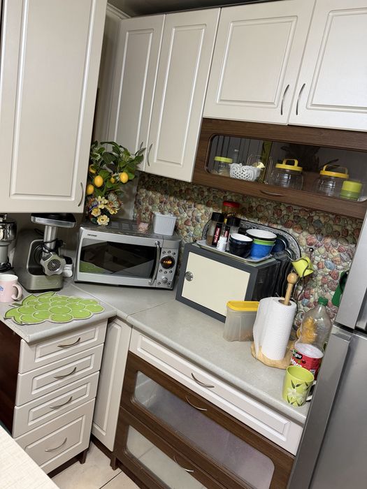 Продам б/у кухонный гарнитур