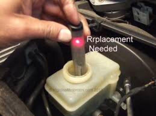 Смяна на спирачна течност с машина под налягане