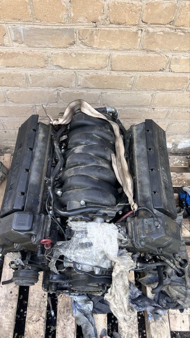 Двигатель BMW M60B40 ( коробка 5hp30 ZF )