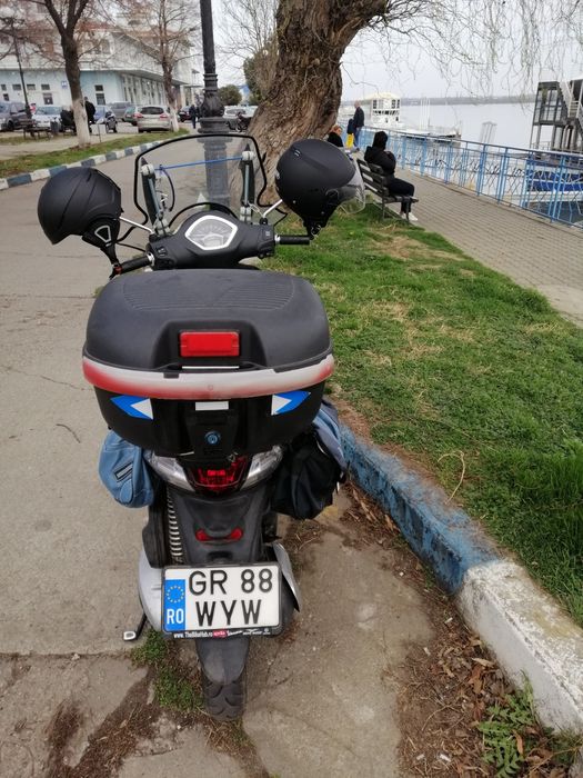 Scuter Piaggio Liberti 125 cmc abs.