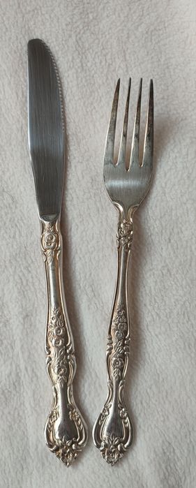 Вилици и ножове с позлата