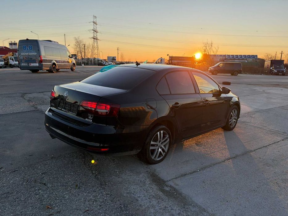 Dezmembrez VW Jetta FaceLift 2.0 TDI CUUA 110 cai cutie MQ250 QYJ